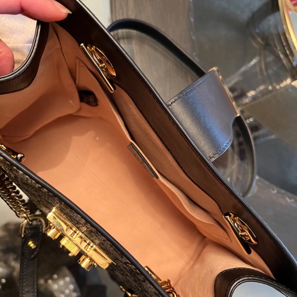 Gucci bag - Picture 10 of 16